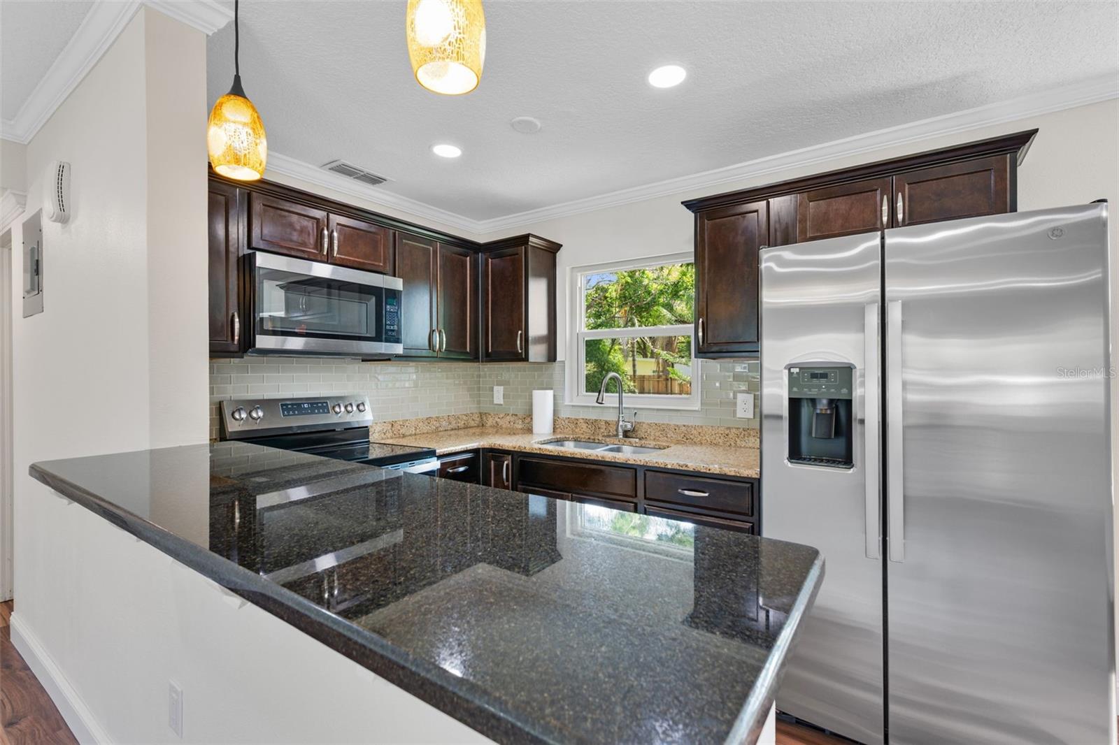 Image 6 of 18 For 709 Suzette Drive