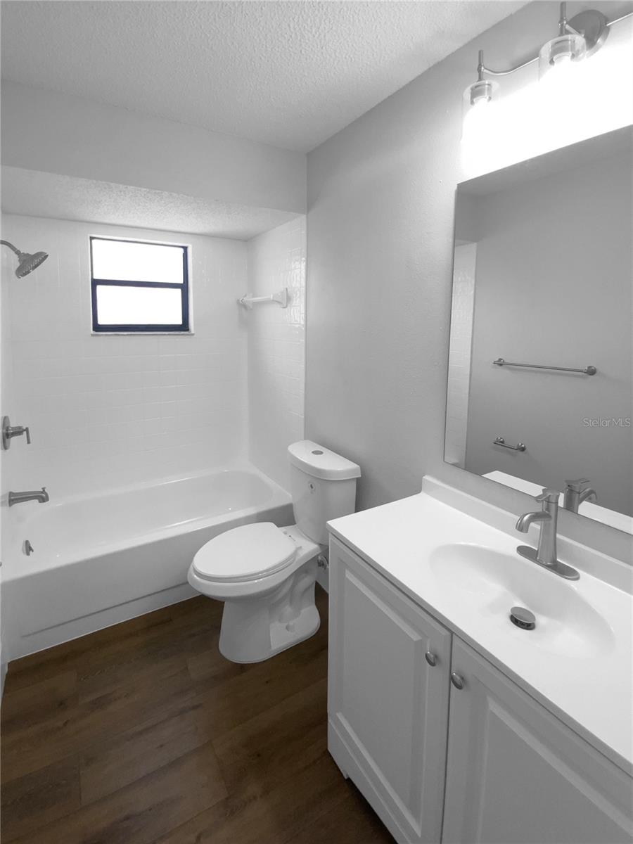 Image 20 of 25 For 12800 Kellywood Circle