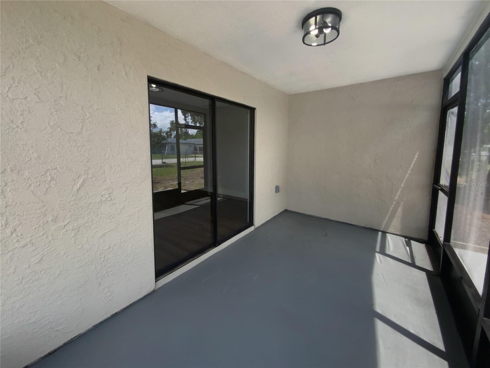 Image 21 of 25 For 12800 Kellywood Circle