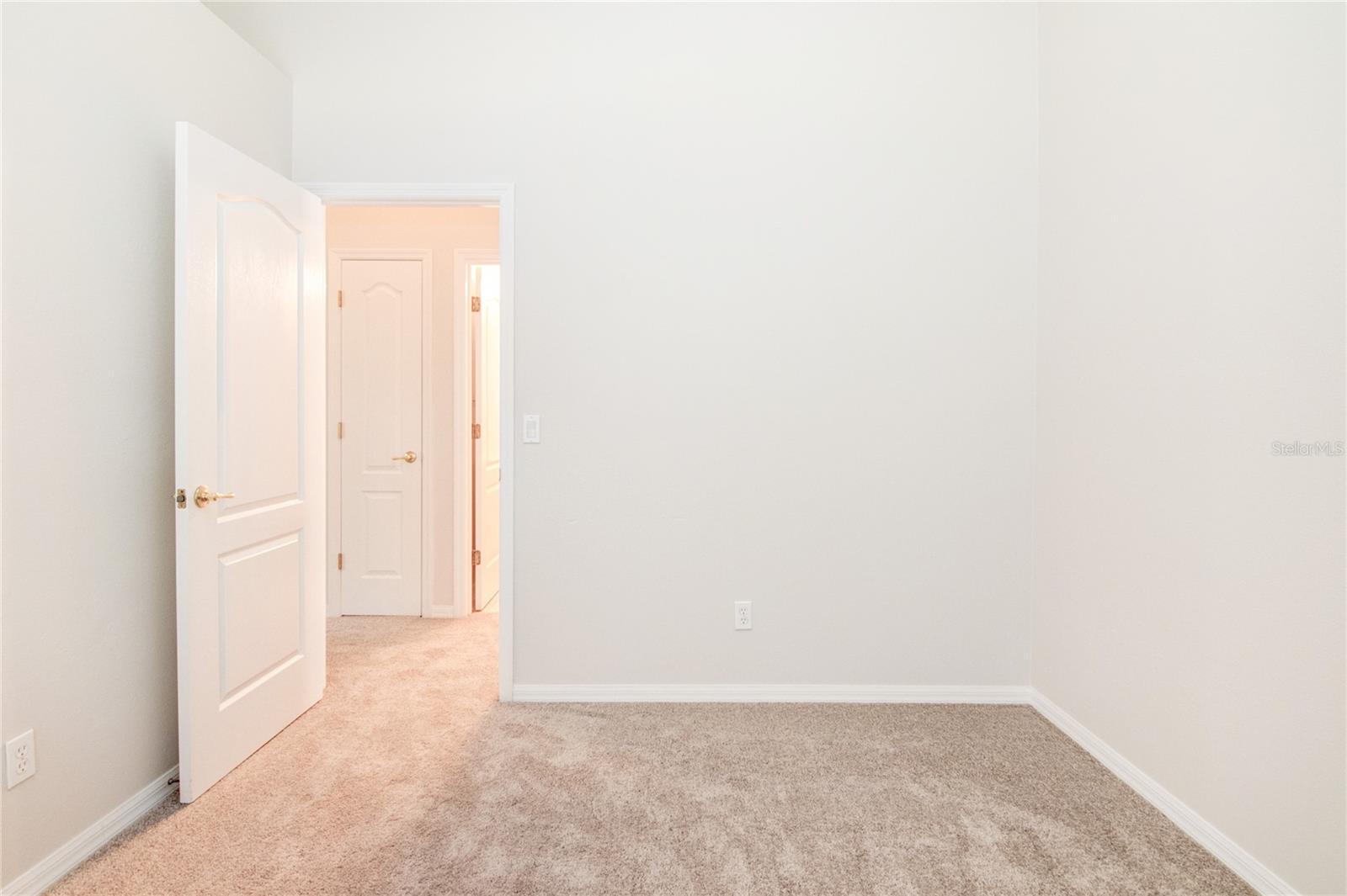 Image 18 of 29 For 9853 Portofino Drive