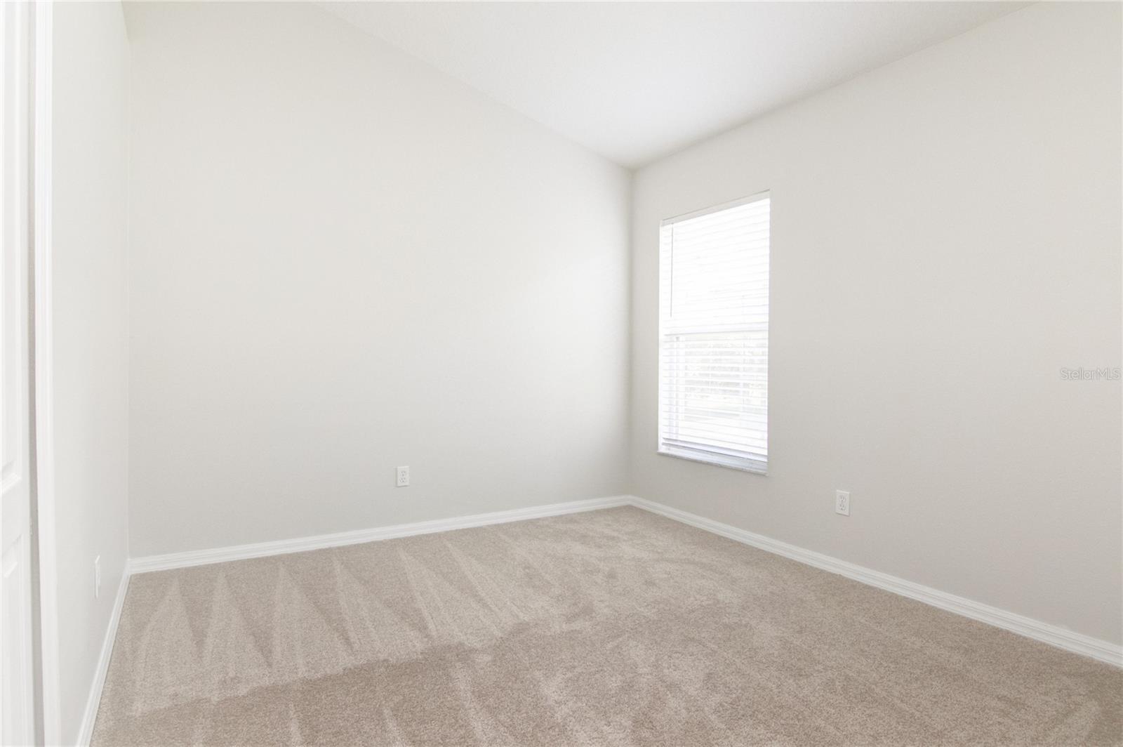Image 20 of 29 For 9853 Portofino Drive