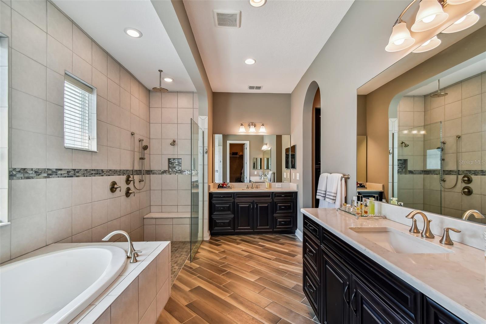 Image 33 of 60 For 16736 Broadwater Avenue