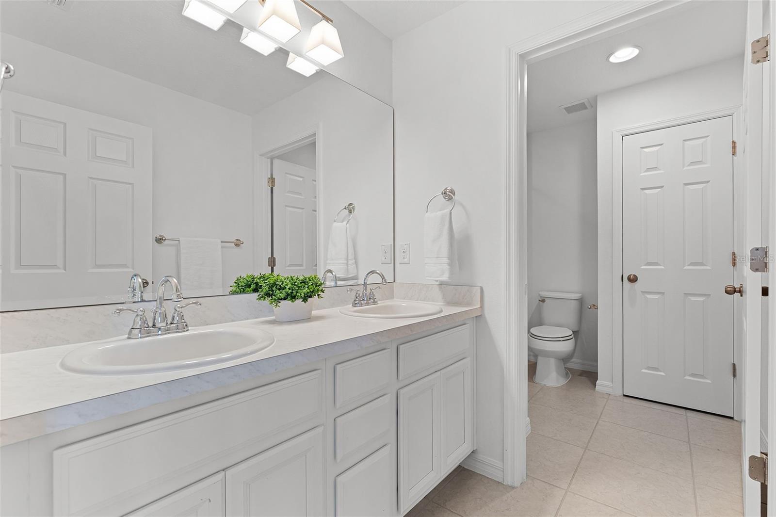 Image 20 of 36 For 2432 Riviera Lane