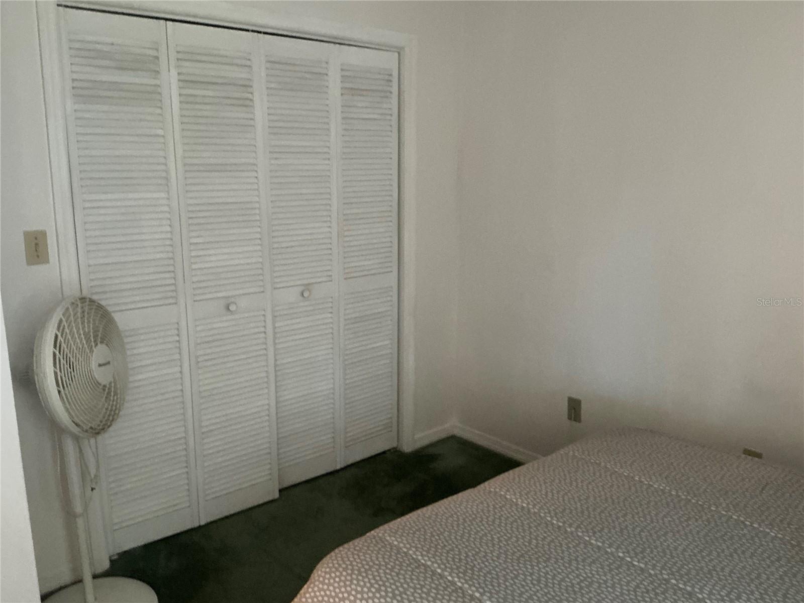 Image 20 of 31 For 1409 Oak Place F