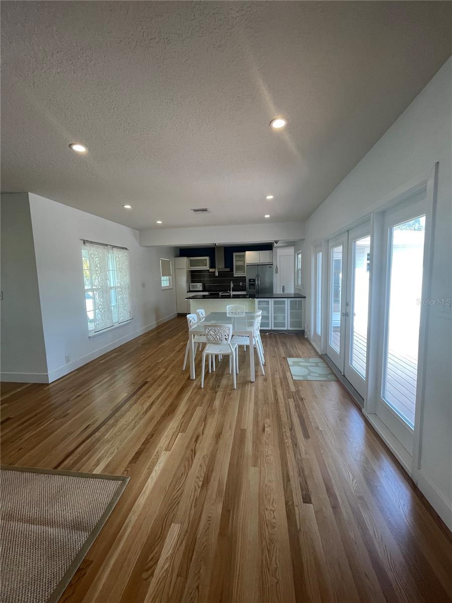 Image 10 of 30 For 3411 De Bazan Avenue