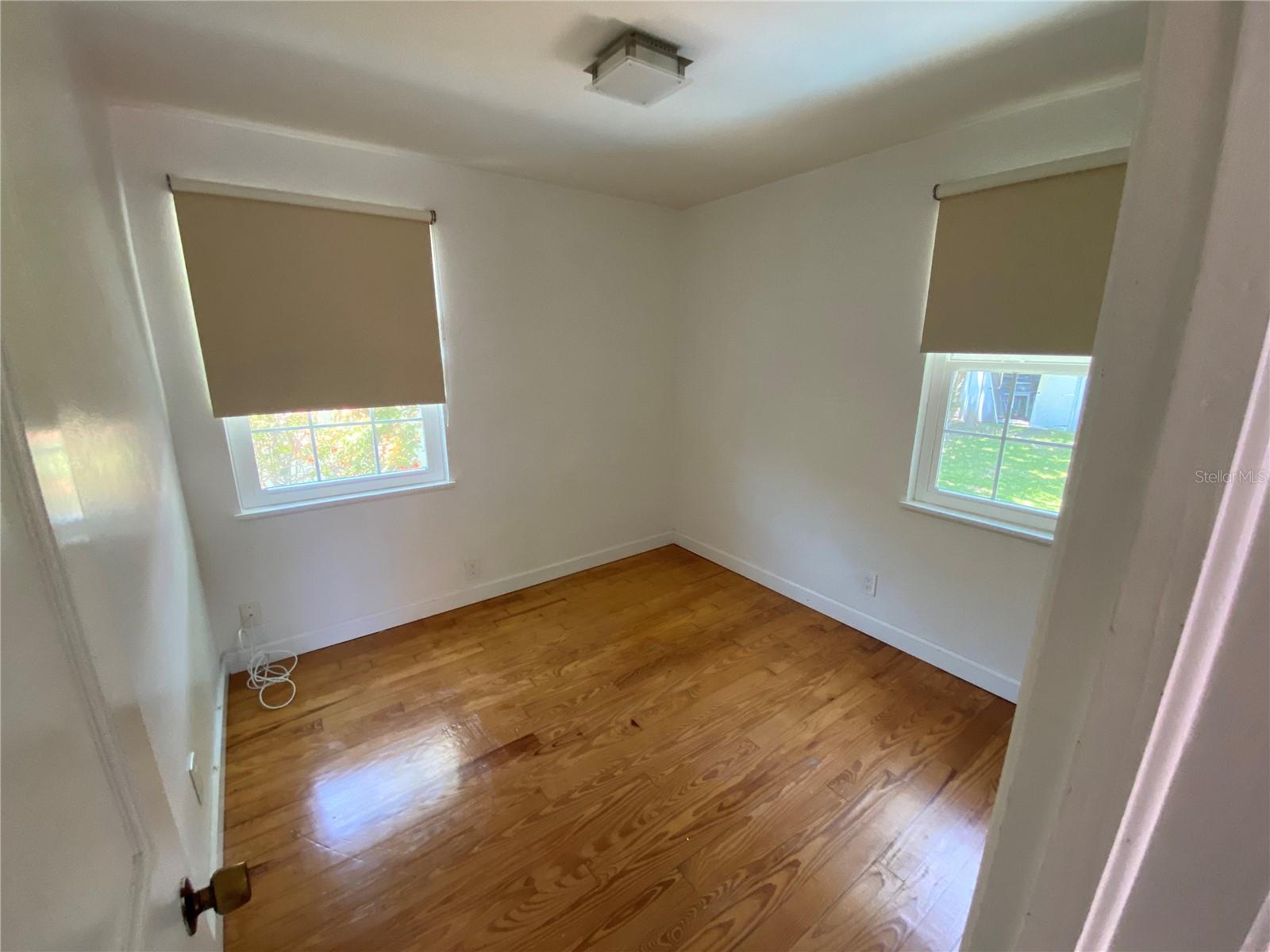Image 11 of 30 For 3411 De Bazan Avenue