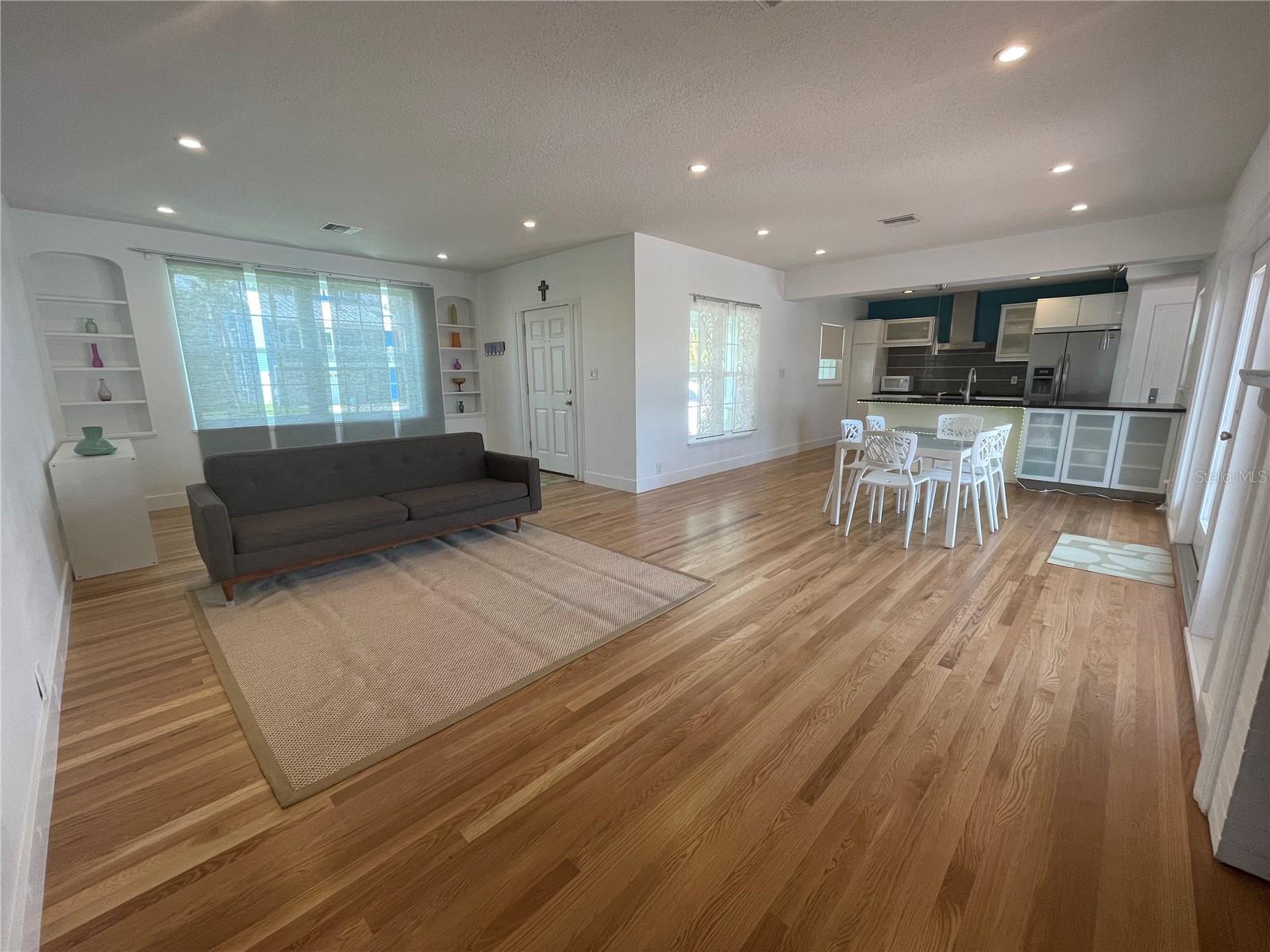 Image 6 of 30 For 3411 De Bazan Avenue