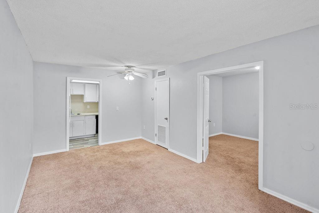Image 4 of 17 For 2517 Caper Lane 207