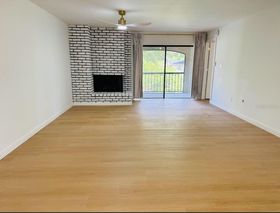 Image 12 of 35 For 1055 Kensington Park Drive 205