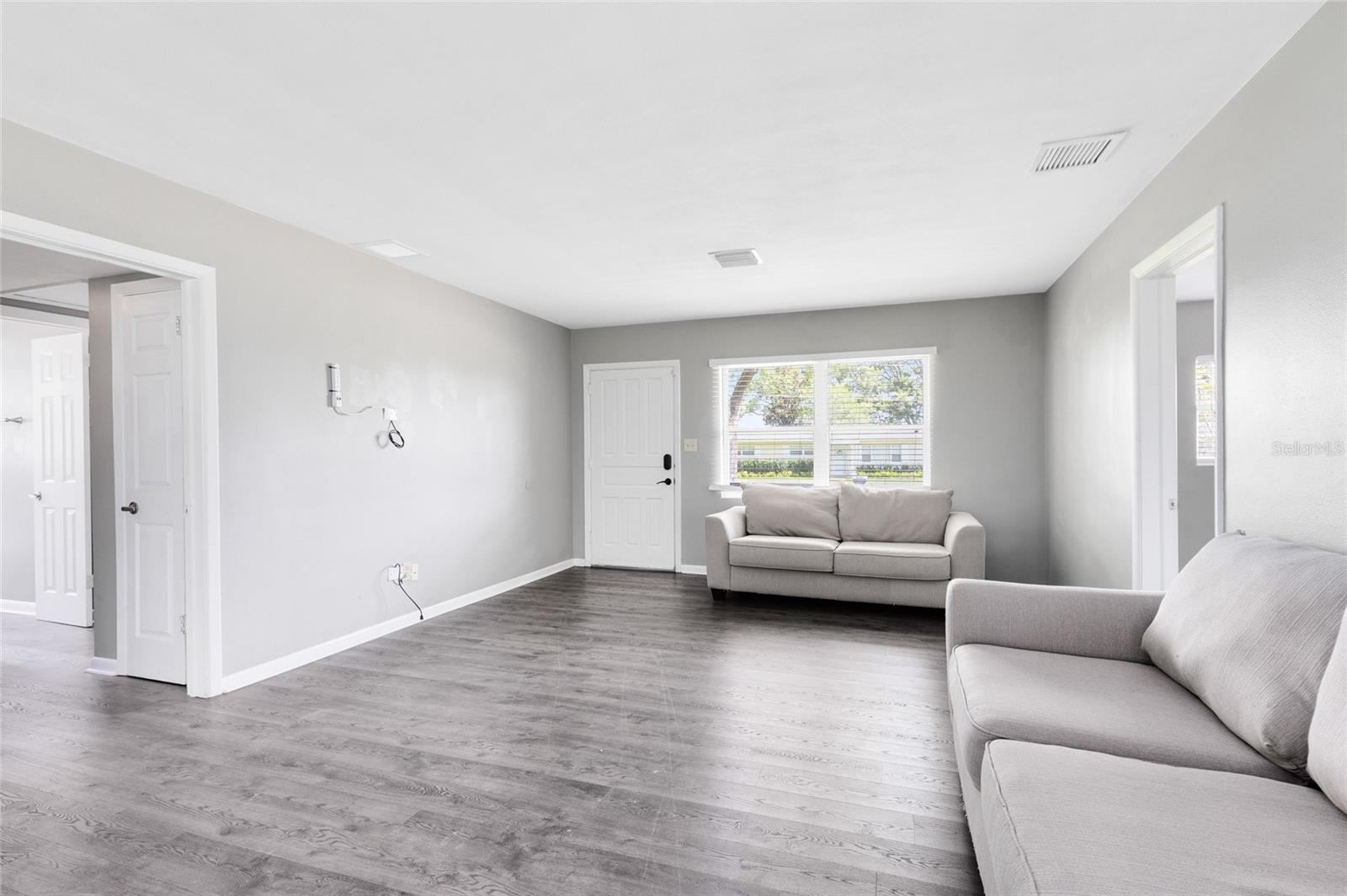 Image 6 of 33 For 4006 Kasper Drive