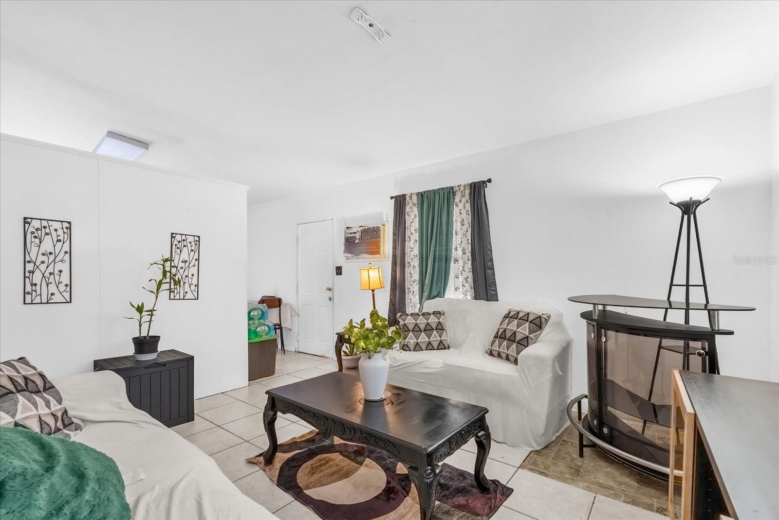 Image 4 of 13 For 920 Hacienda Court
