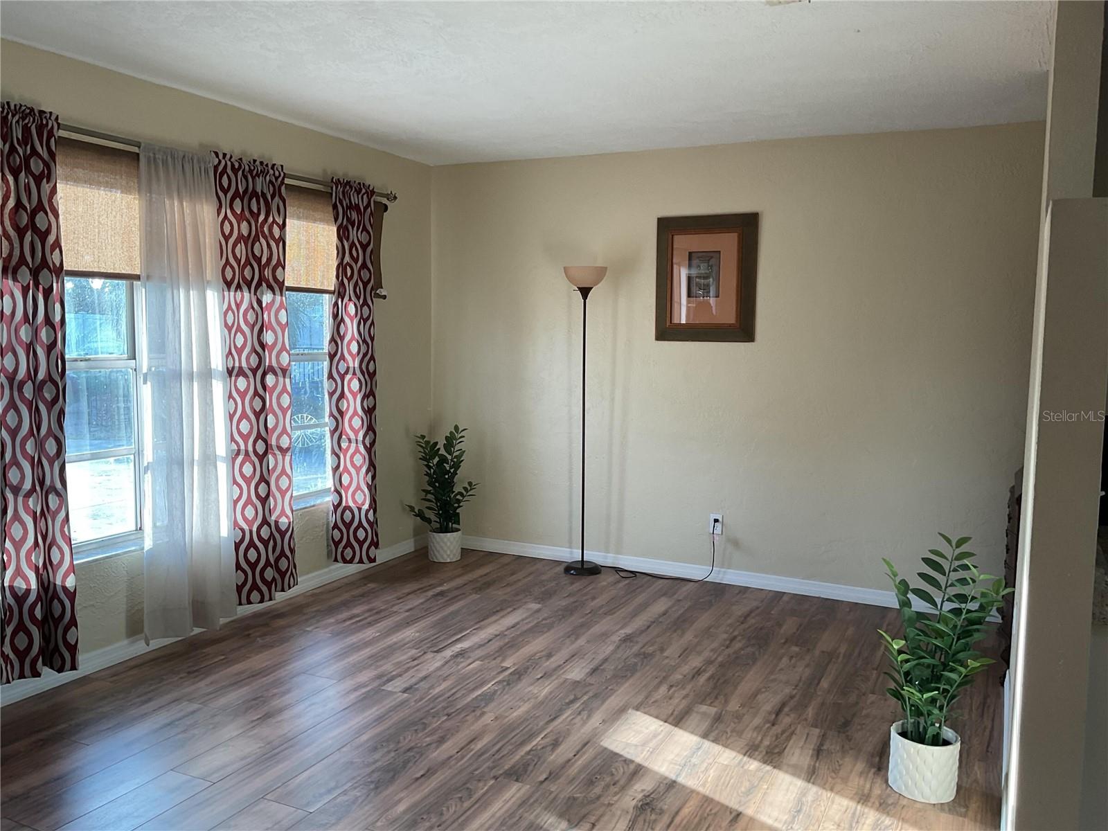 Image 8 of 27 For 3680 Whiting Drive Se