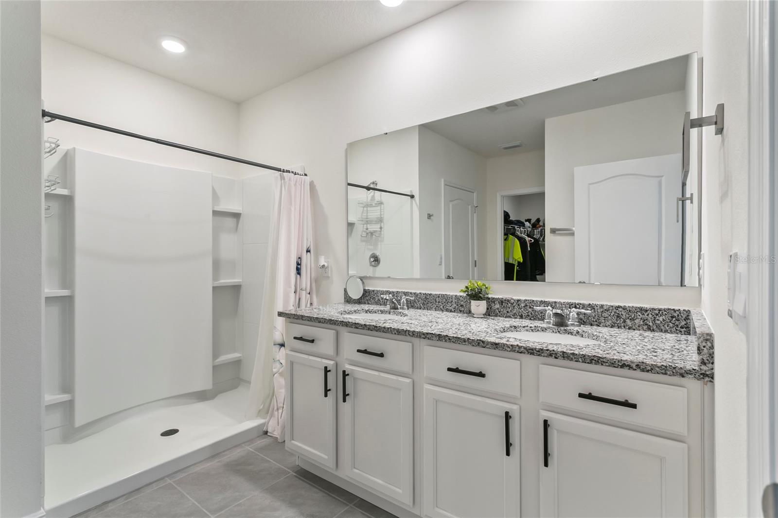 Image 21 of 33 For 5808 Arboretum Street