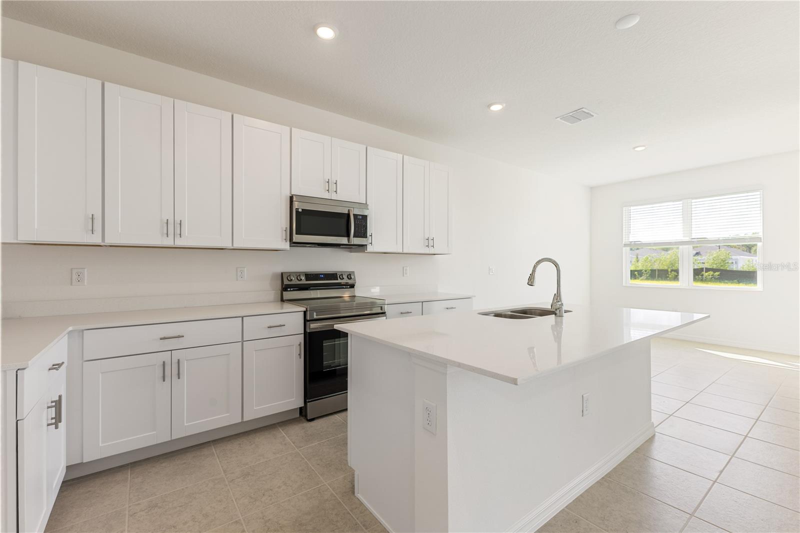 Image 4 of 15 For 789 Lemon Avenue