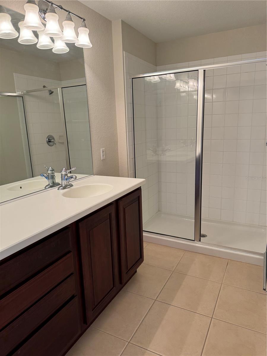 Image 14 of 21 For 12982 Vennetta Way