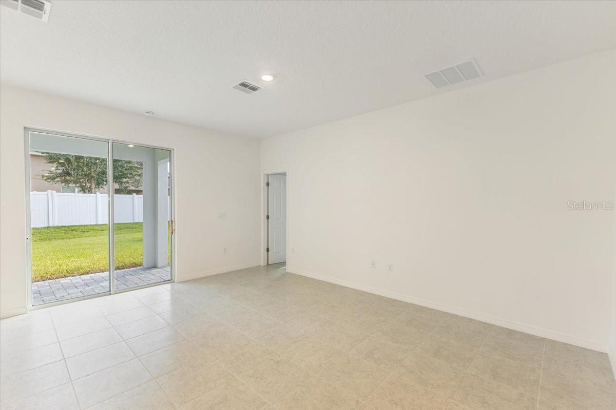 Image 12 of 15 For 778 Lemon Avenue