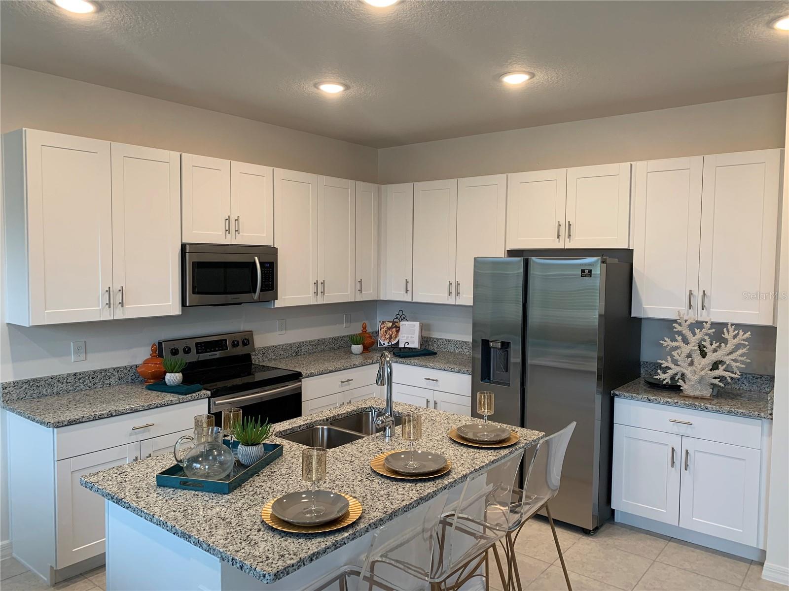 Image 3 of 3 For 778 Lemon Avenue