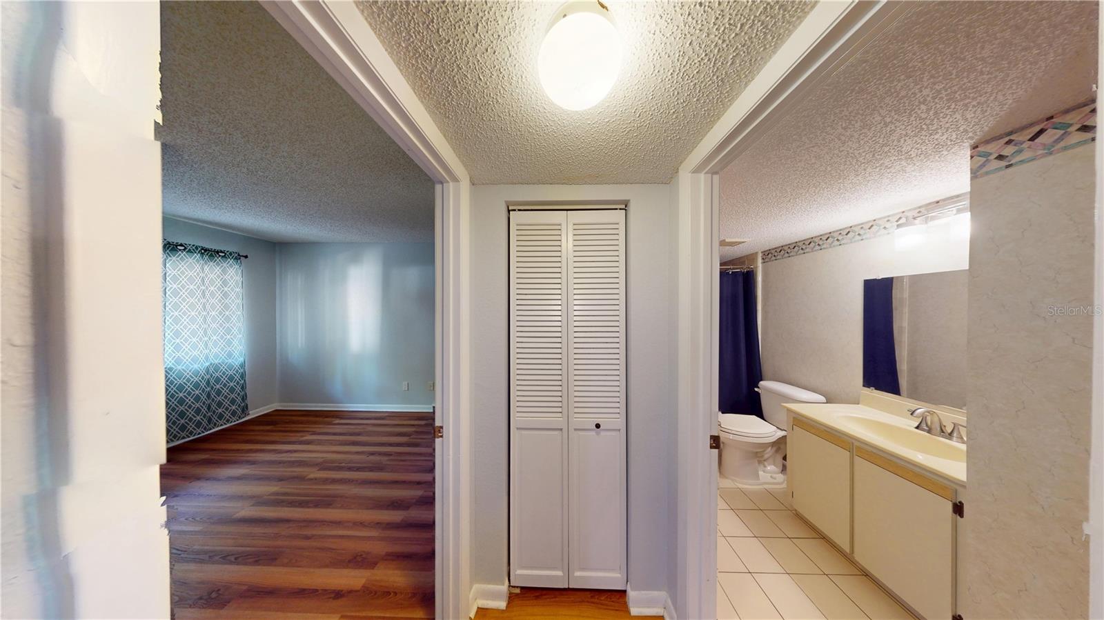 Image 14 of 22 For 275 Indigo Drive 105