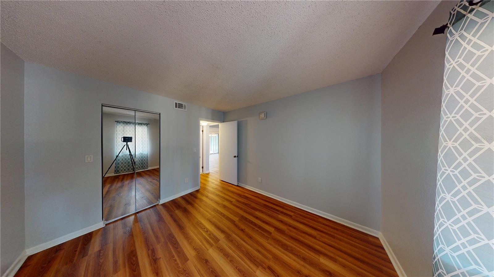 Image 15 of 22 For 275 Indigo Drive 105