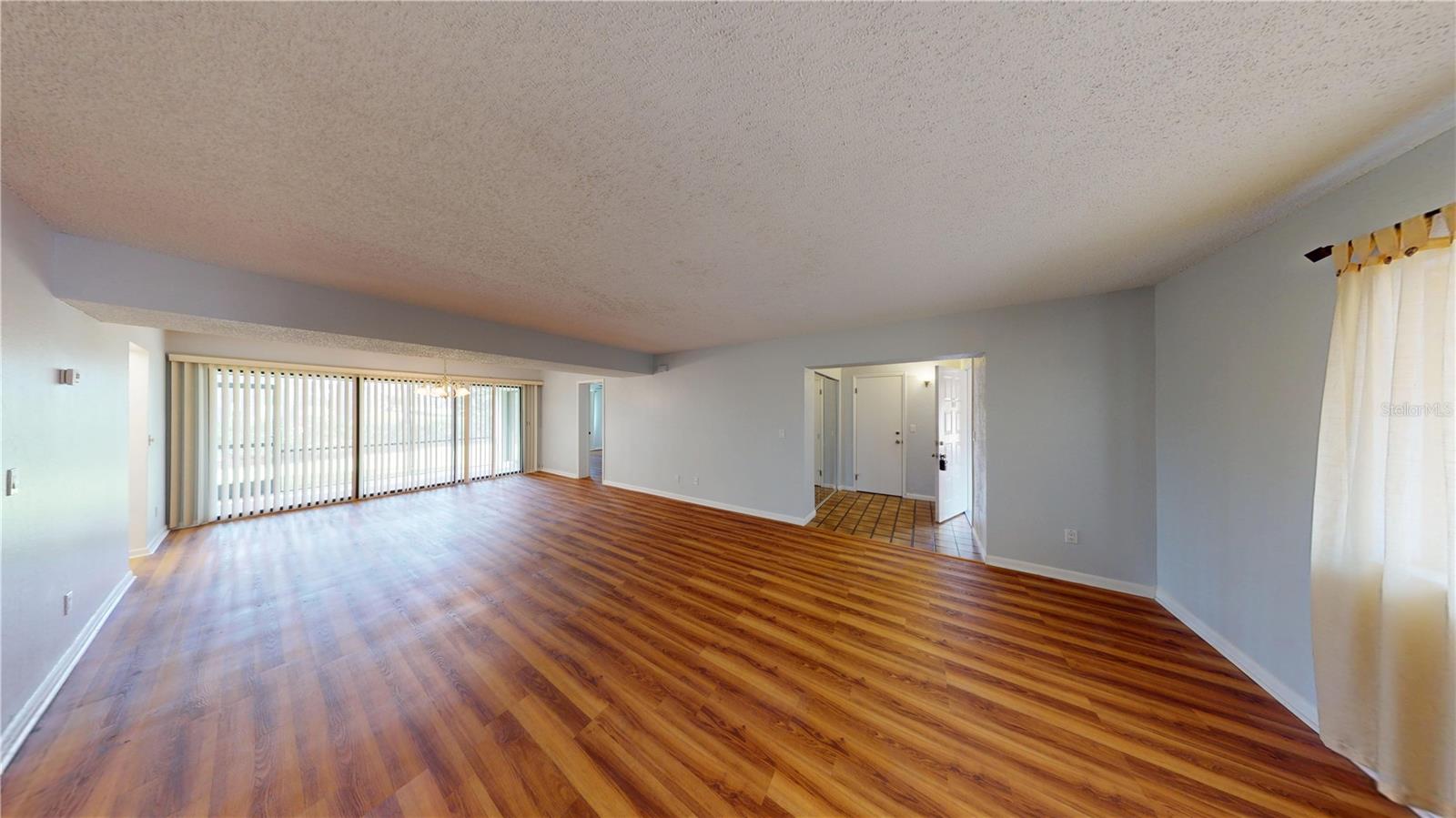 Image 6 of 22 For 275 Indigo Drive 105