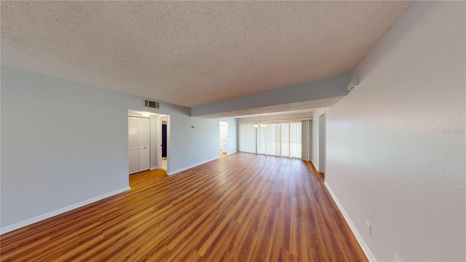 Image 7 of 22 For 275 Indigo Drive 105