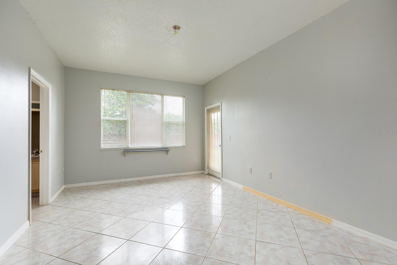 Image 13 of 26 For 1456 Sun Meadow Drive