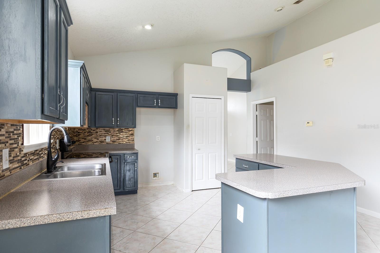 Image 7 of 26 For 1456 Sun Meadow Drive