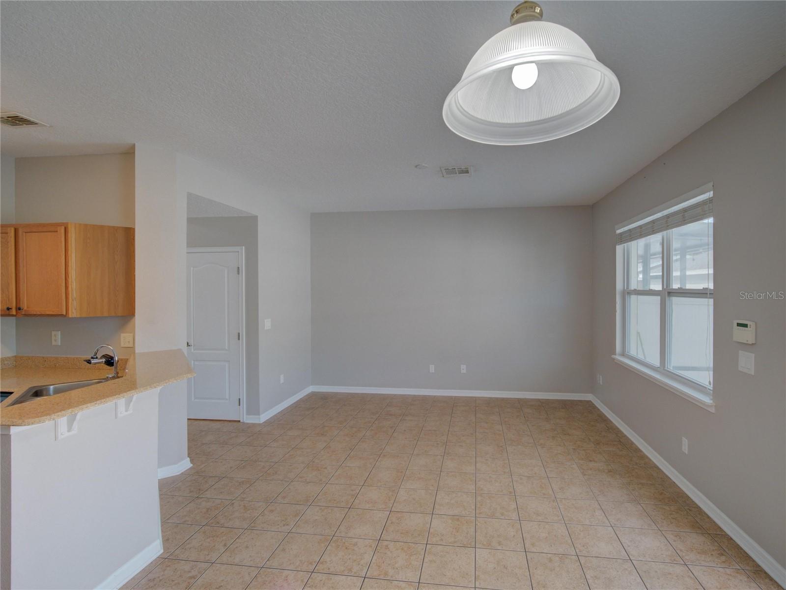 Image 17 of 66 For 7462 Bentonshire Ave