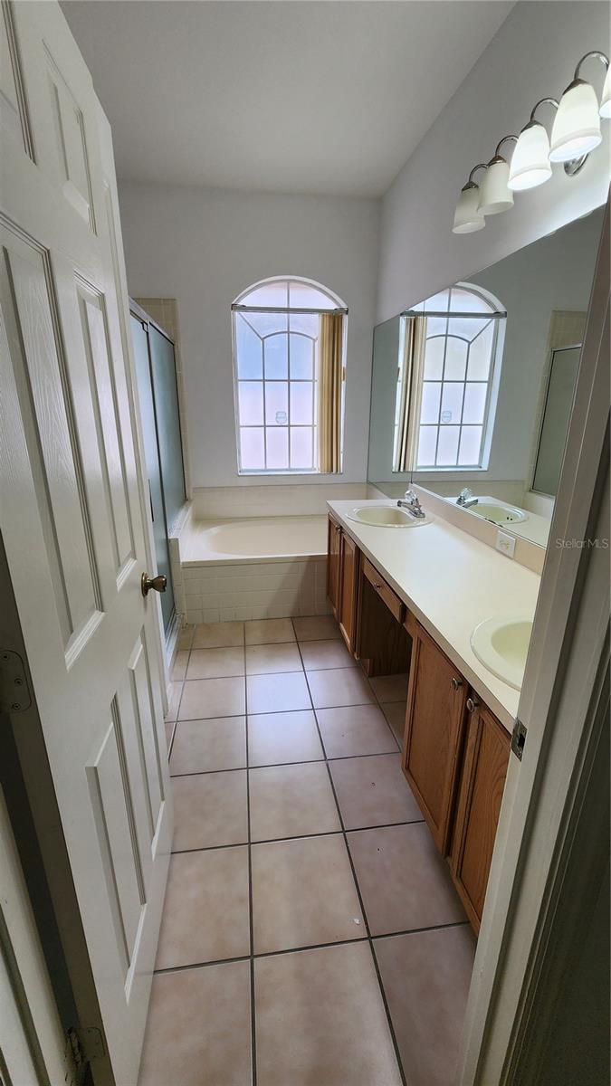 Image 10 of 14 For 14900 Indigo Lake Drive