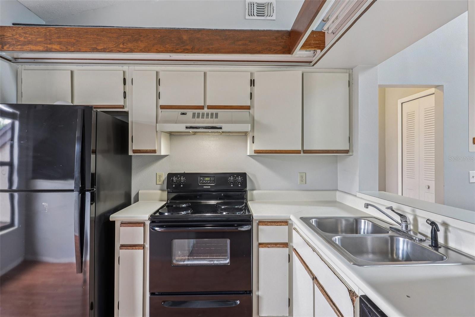 Image 13 of 55 For 3118 Semoran Boulevard 2