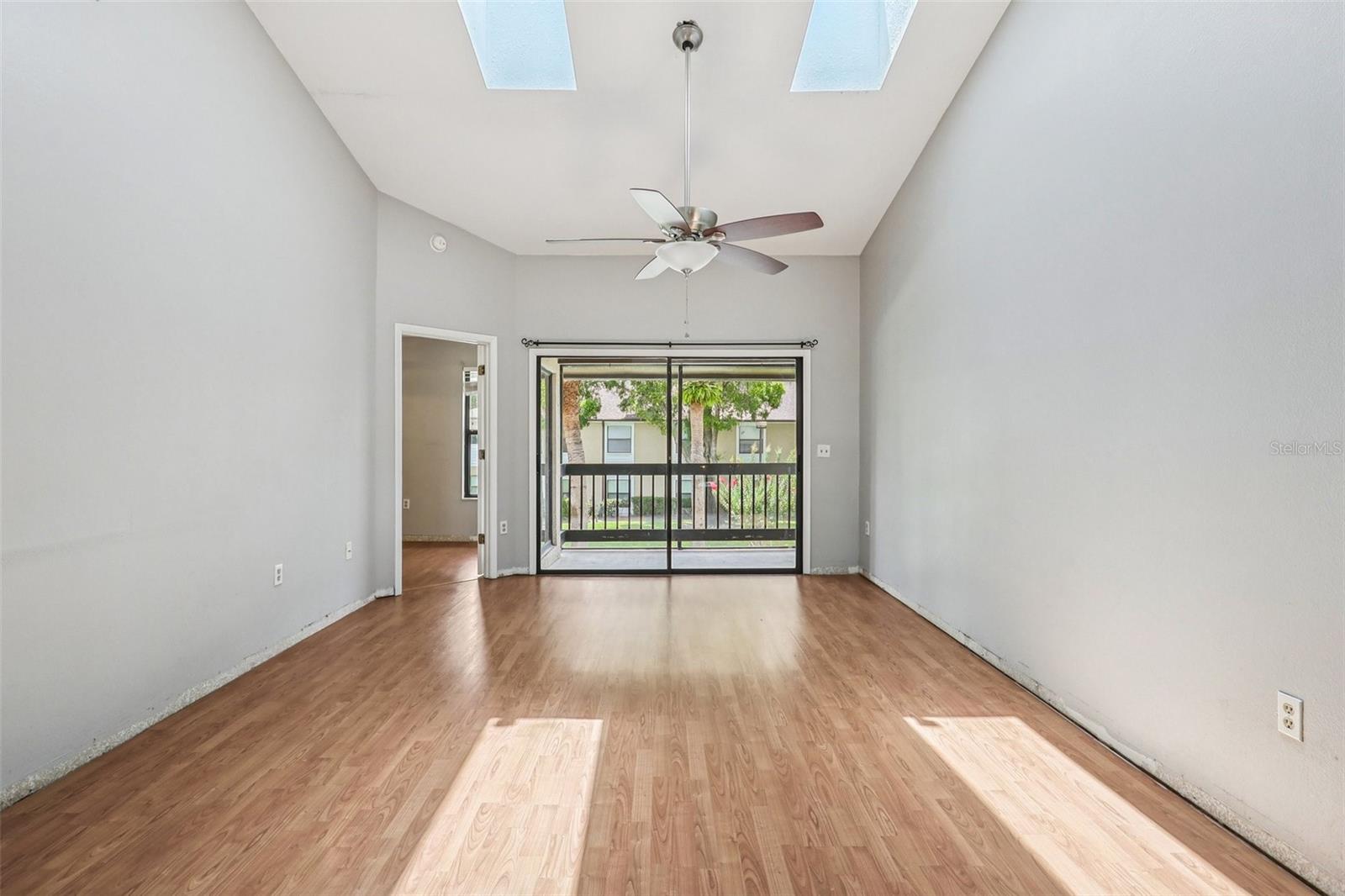 Image 24 of 55 For 3118 Semoran Boulevard 2