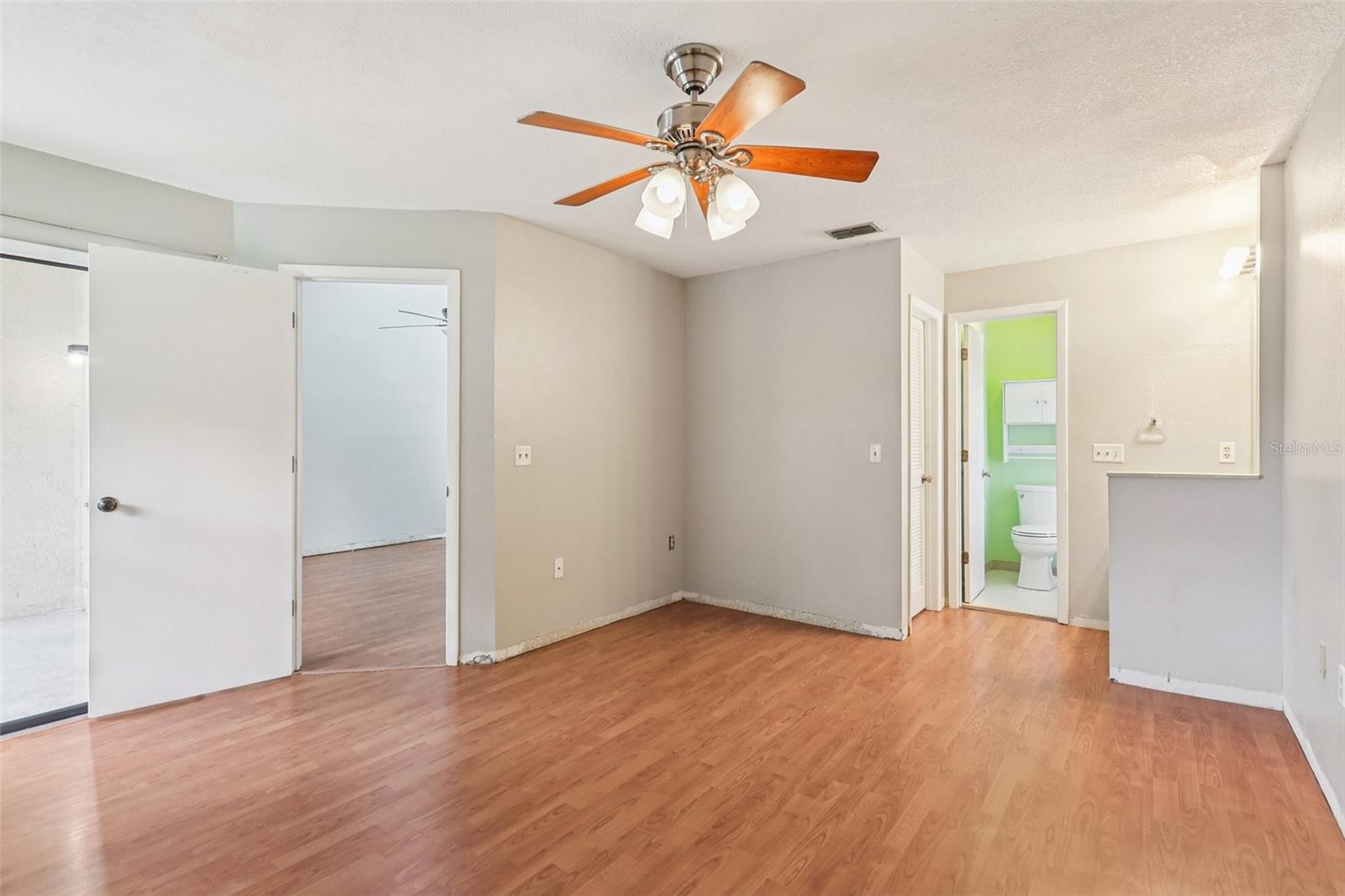 Image 25 of 55 For 3118 Semoran Boulevard 2