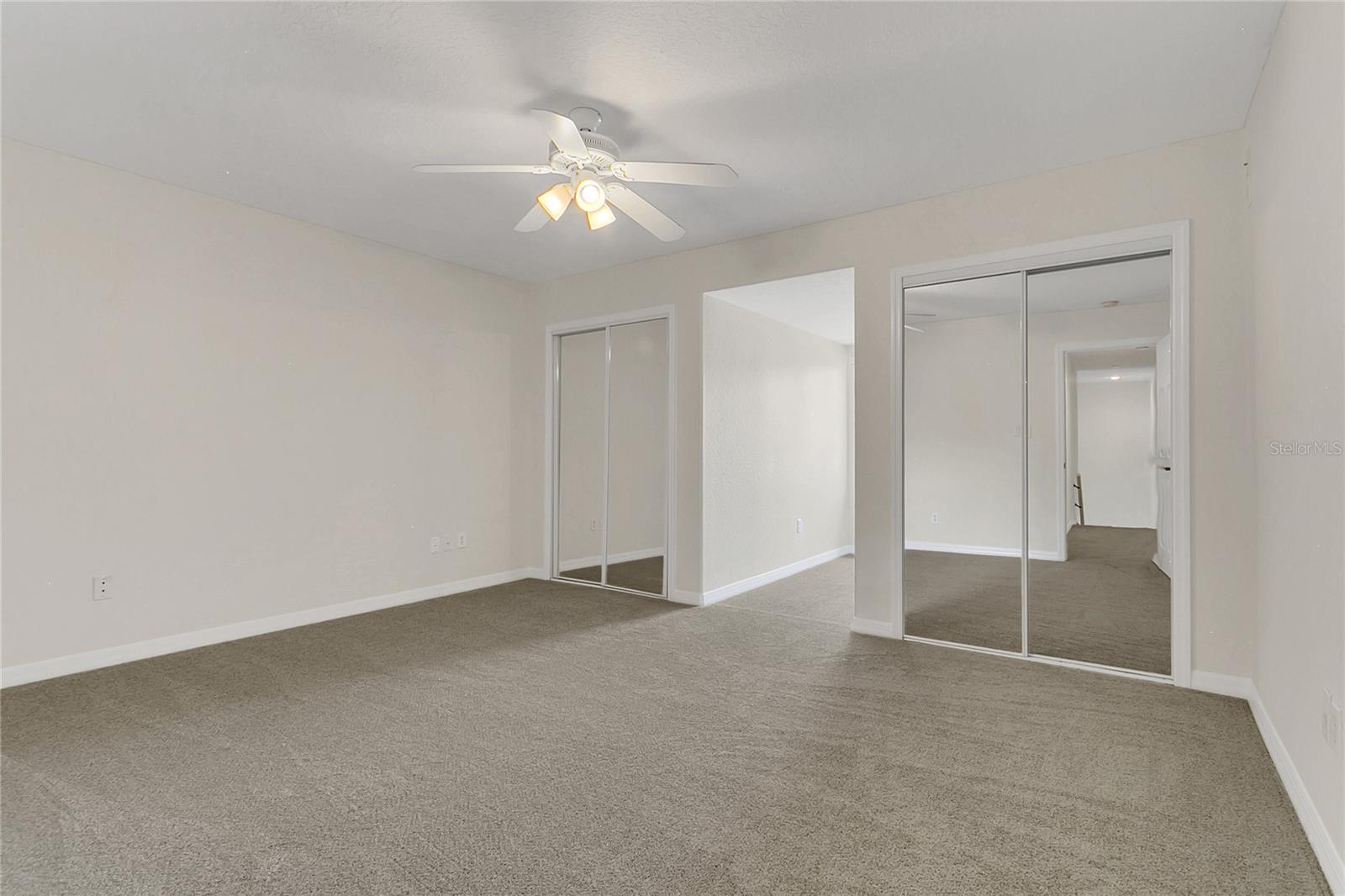Image 22 of 47 For 19554 Spring Oak Drive