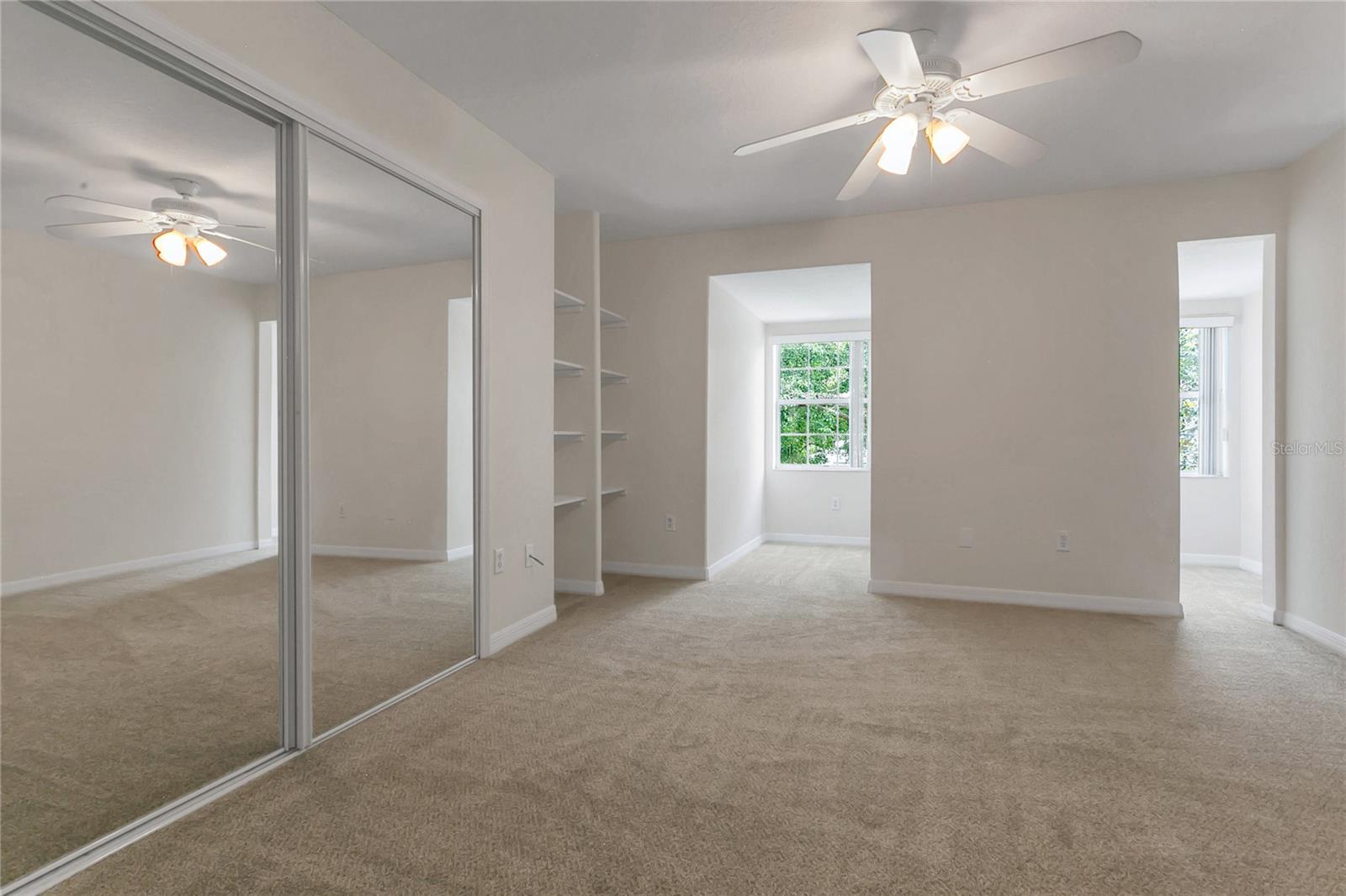Image 23 of 47 For 19554 Spring Oak Drive