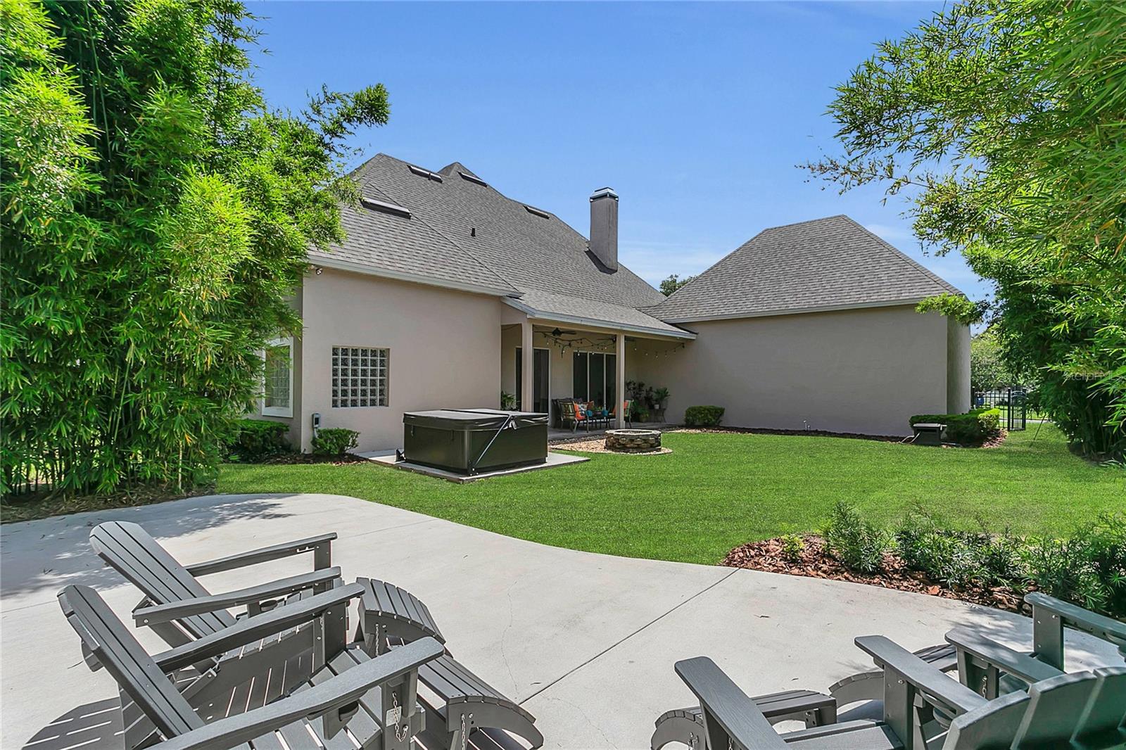 Image 29 of 47 For 19554 Spring Oak Drive