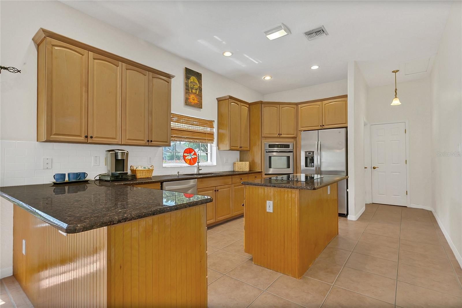 Image 9 of 47 For 19554 Spring Oak Drive