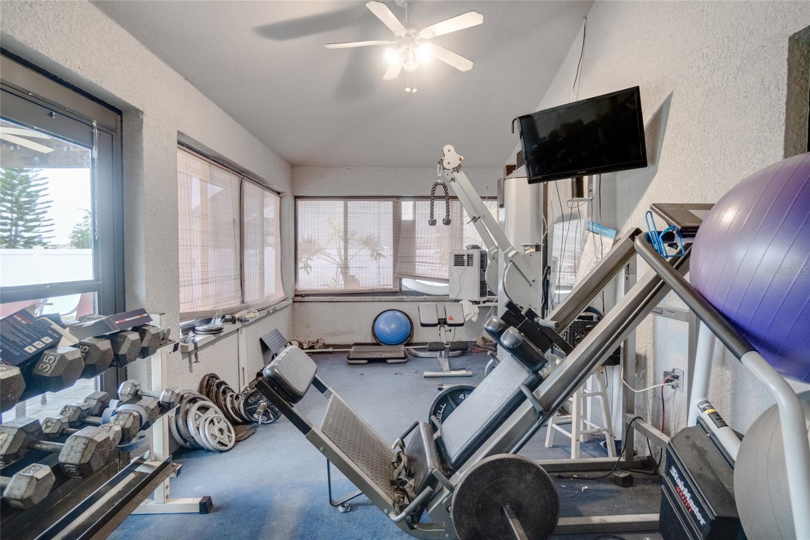 Image 14 of 16 For 2406 Sweetwater Boulevard