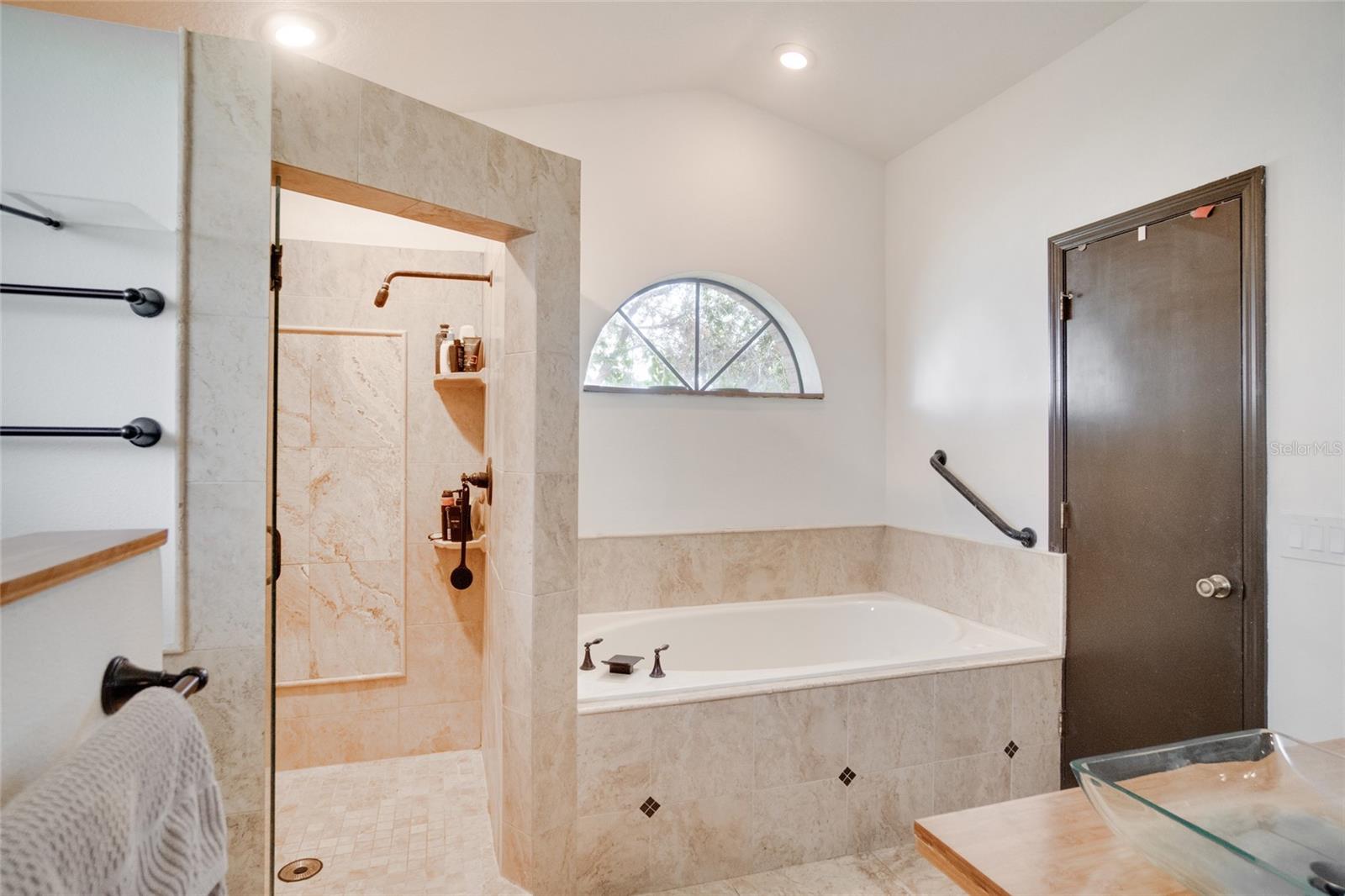 Image 6 of 16 For 2406 Sweetwater Boulevard