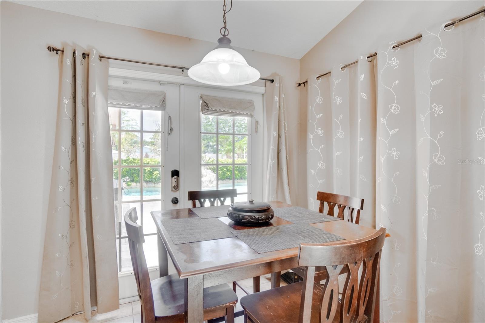 Image 8 of 16 For 2406 Sweetwater Boulevard