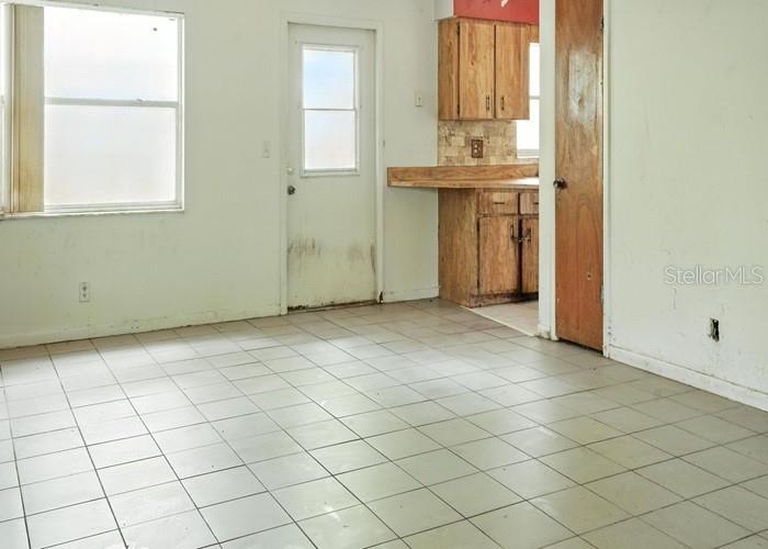 Image 14 of 18 For 2645 44th Street