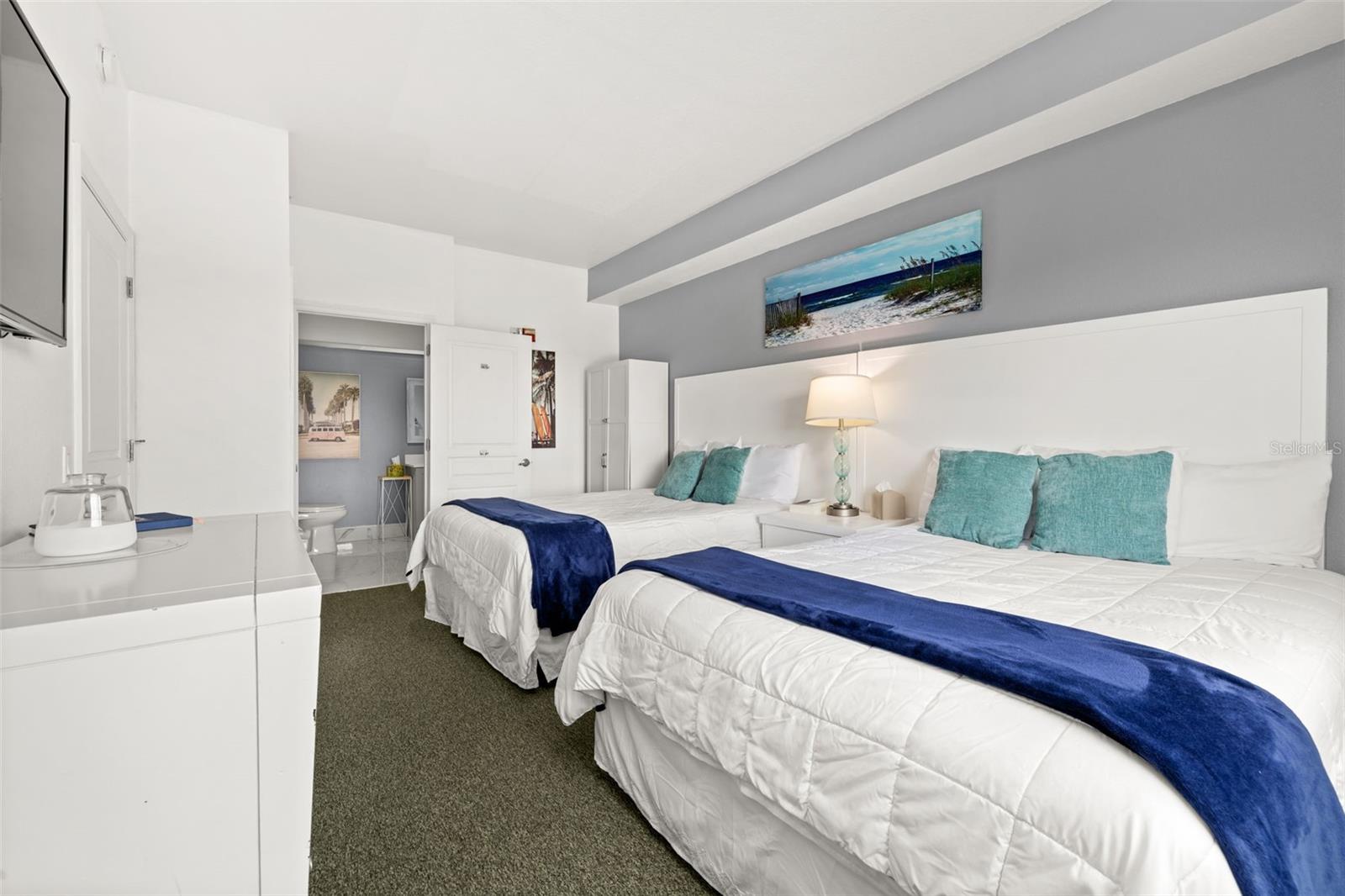 Image 17 of 56 For 8303 Palm Parkway 402