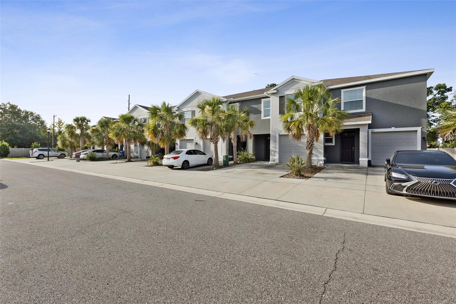 Image 4 of 24 For 819 Lucent Sands Court