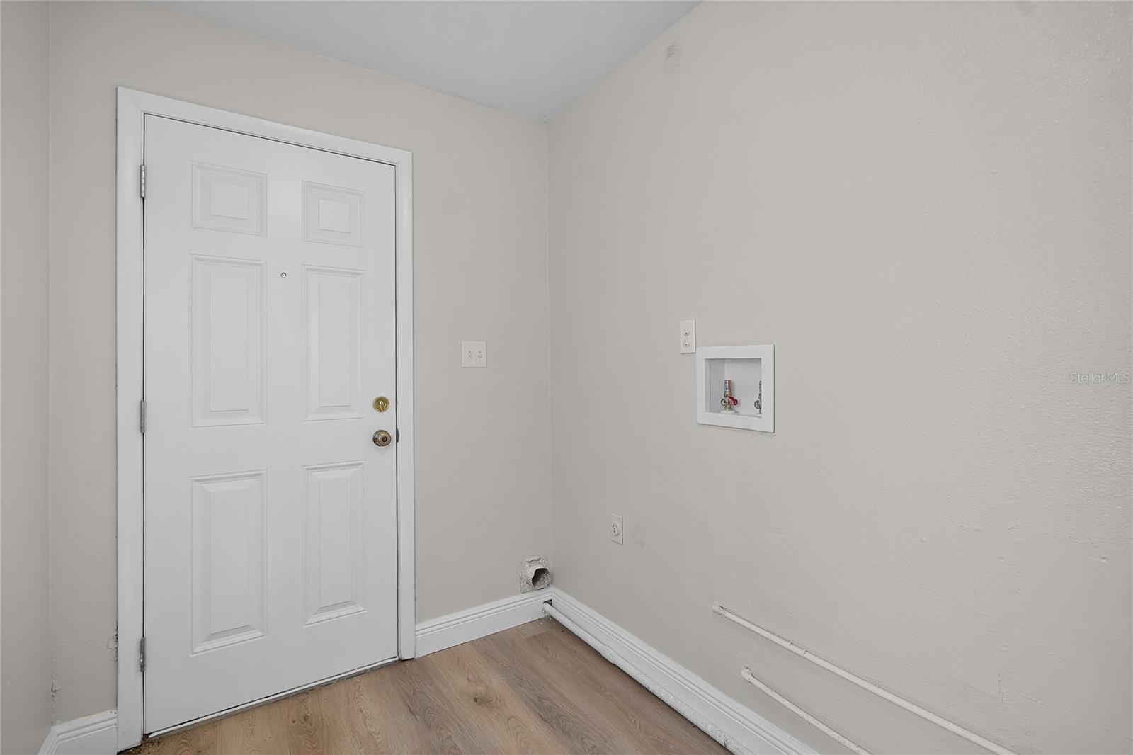 Image 18 of 24 For 1011 13th Street