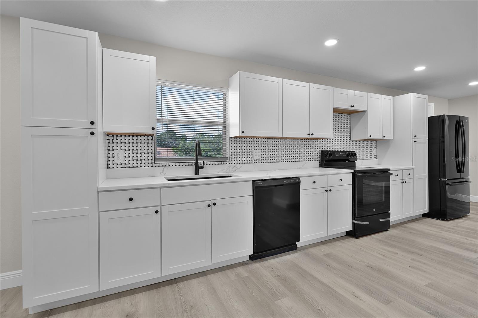 Image 4 of 24 For 1011 13th Street