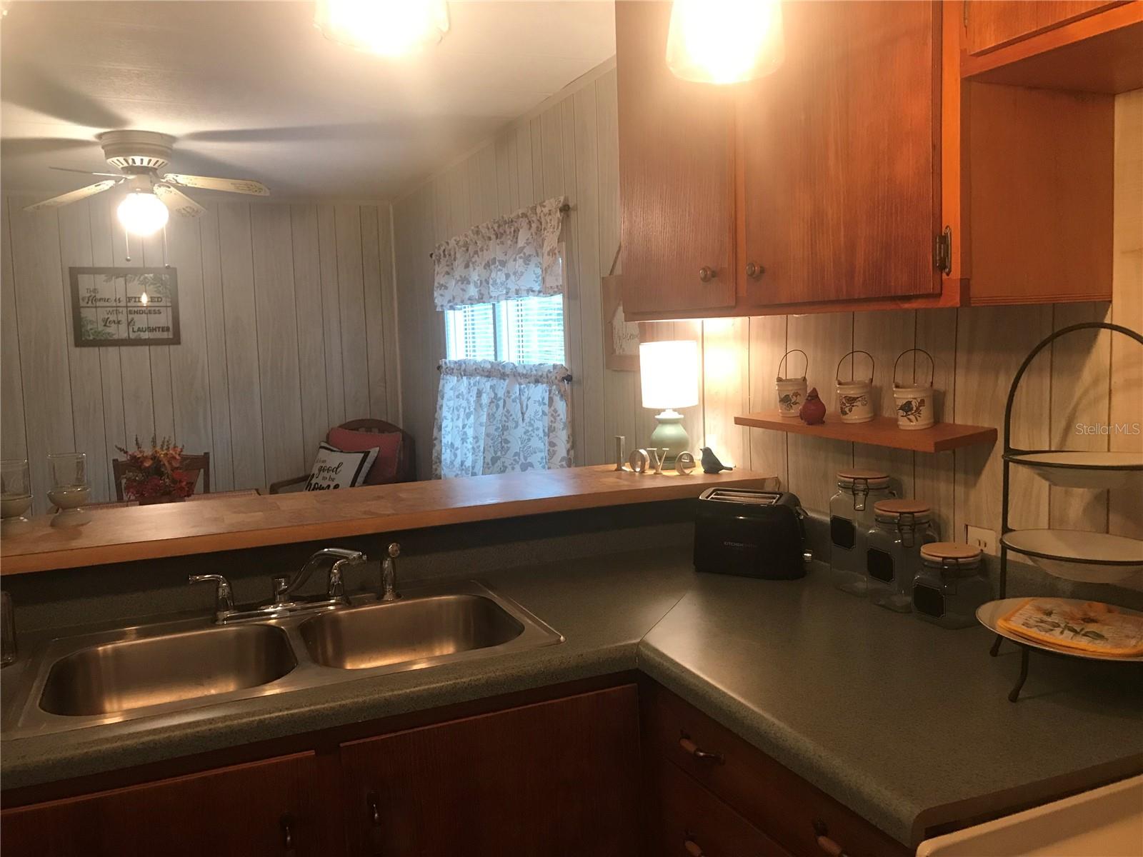 Image 11 of 44 For 118 Millcreek Drive