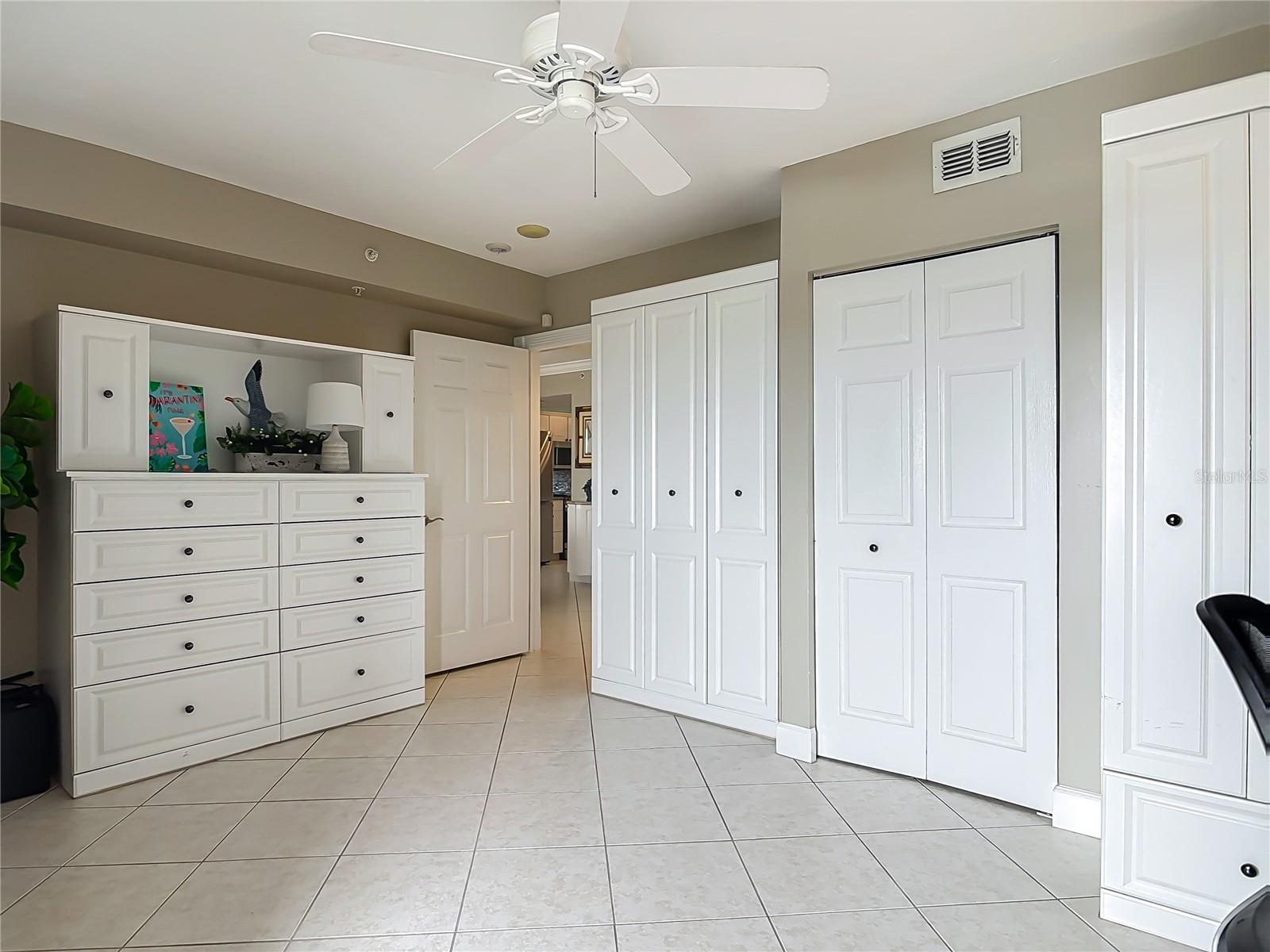 Image 19 of 47 For 2055 Atlantic Avenue 1410