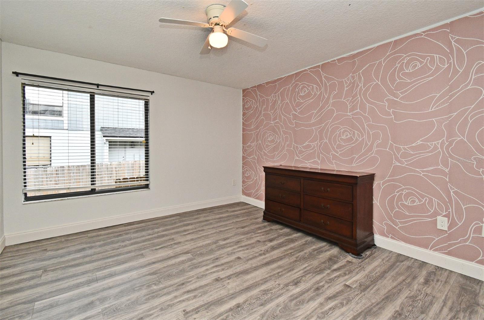 Image 33 of 57 For 448 Stonewood Lane