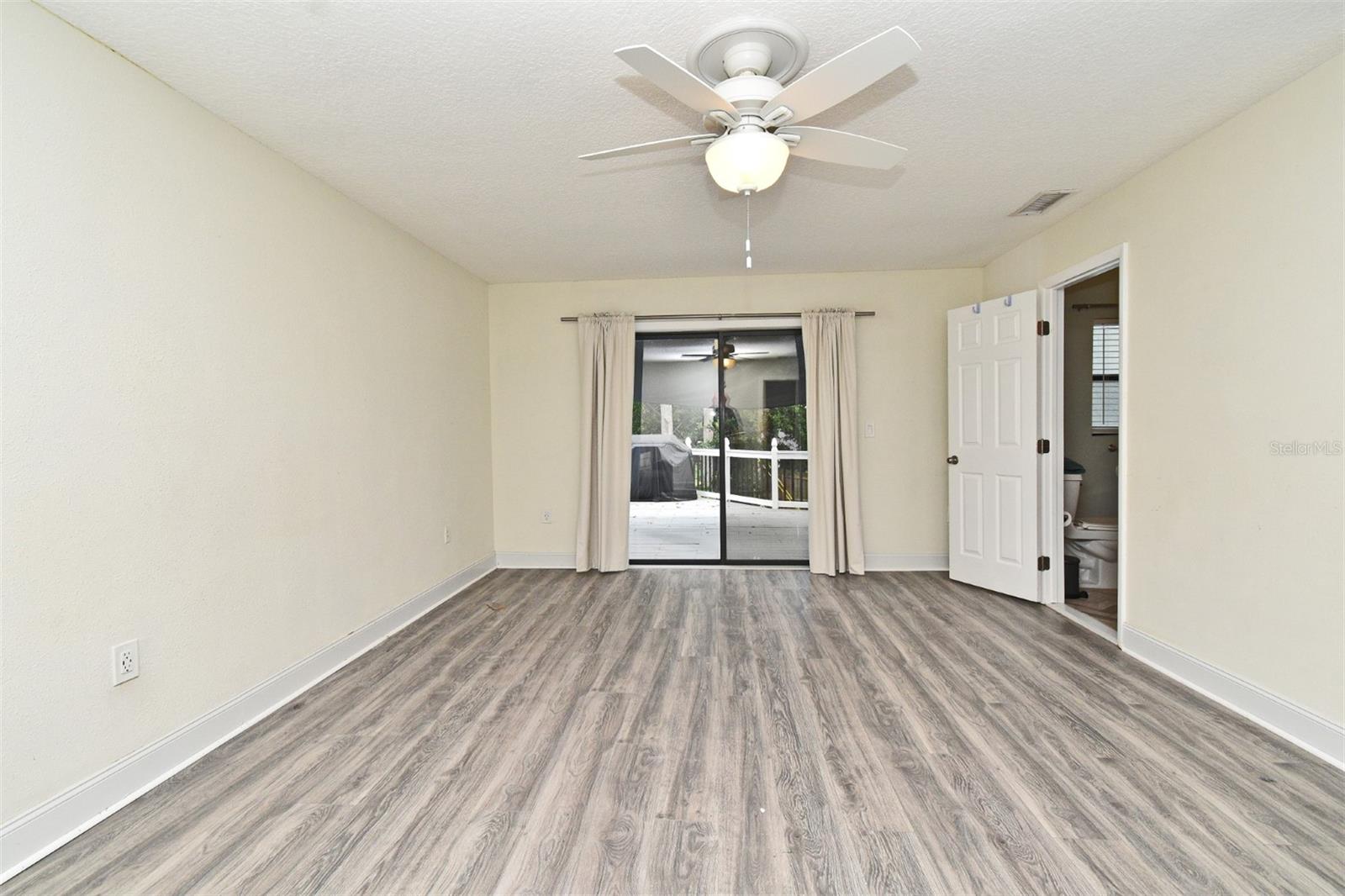 Image 40 of 57 For 448 Stonewood Lane