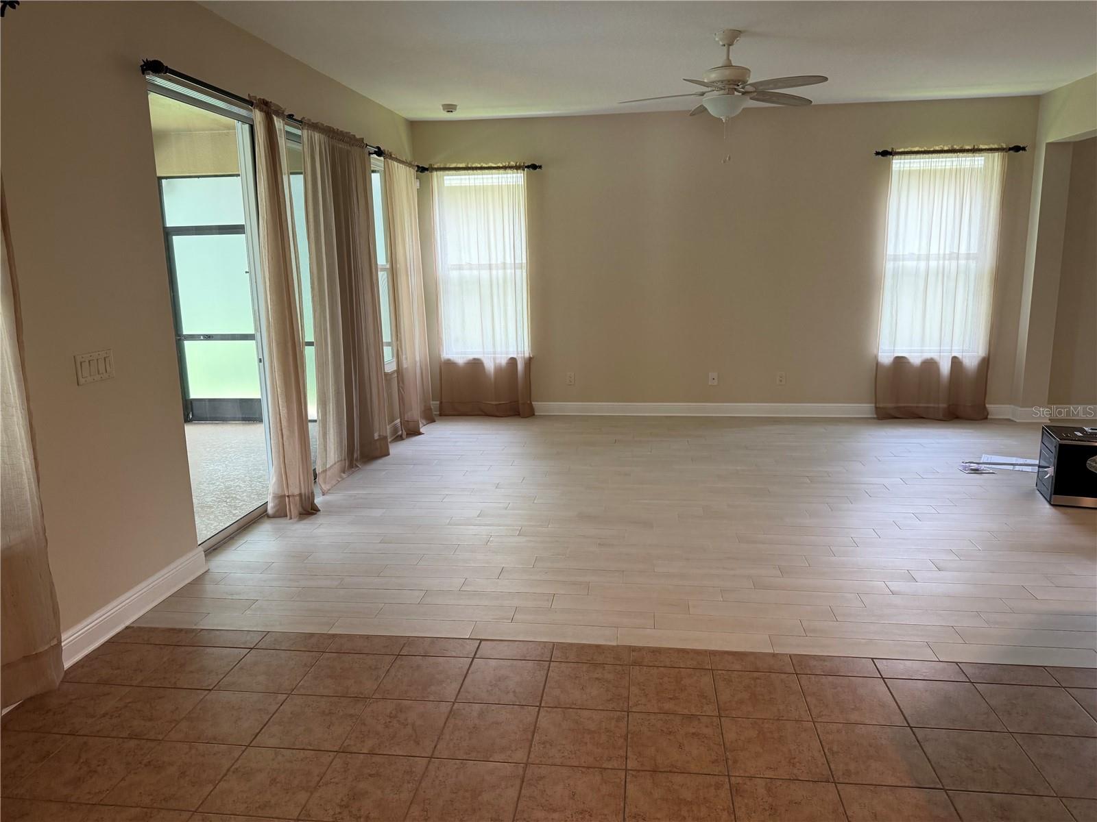 Image 4 of 14 For 7530 Colbury Avenue