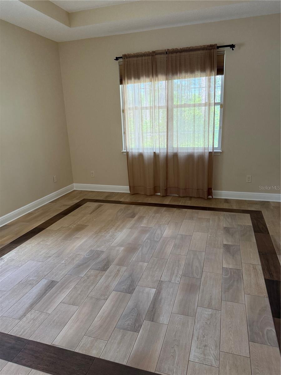 Image 6 of 14 For 7530 Colbury Avenue